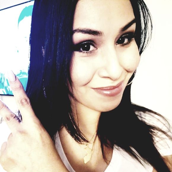 Meet your Posher, Mariaelena - Picture 1 of 1